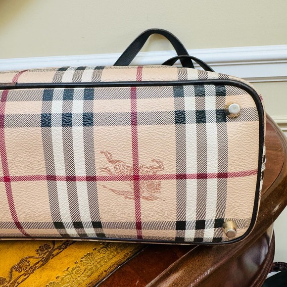 Burberry Regent Haymarket Check Tote Bag Made in Italy - Picture 6 of 16